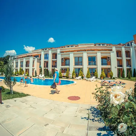 아파트 Sea Club Complex