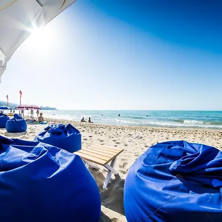 Sea Club Complex 아파트